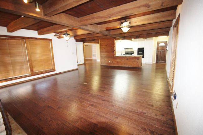 Open floor plan makes it easy to entertain | Image 6