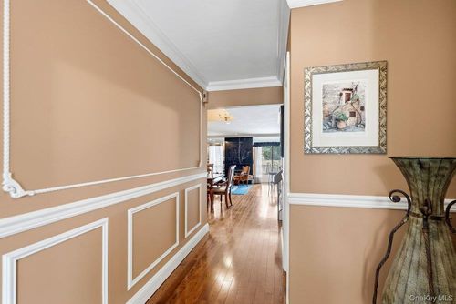 44 Country Club Dr, Jericho, NY, 11753-2815 | Card Image