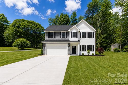 4147 2nd St Ne, Hickory, NC, 28601-9010 | Card Image