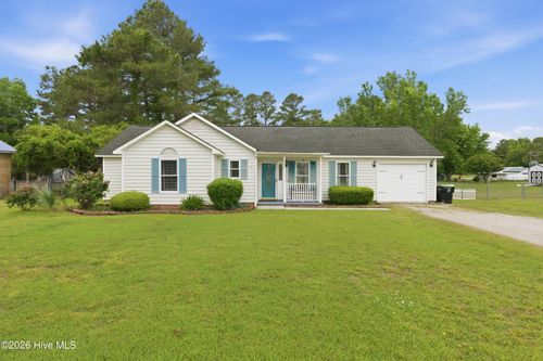 102 Tobacco Rd, New Bern, NC, 28562-3404 | Card Image