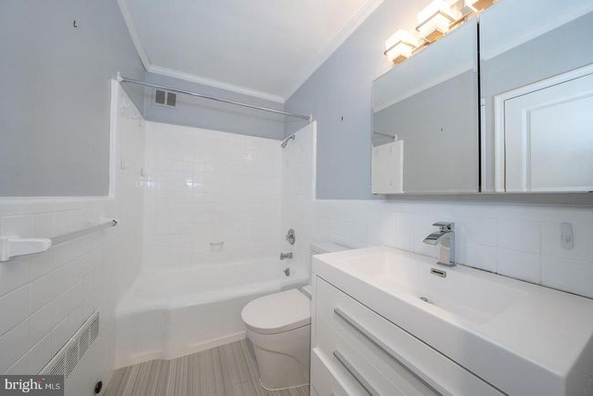 APT-306 - 40 Old Lancaster Rd, Condo with 2 bedrooms, 2 bathrooms and null parking in MERION STATION PA | Image 39
