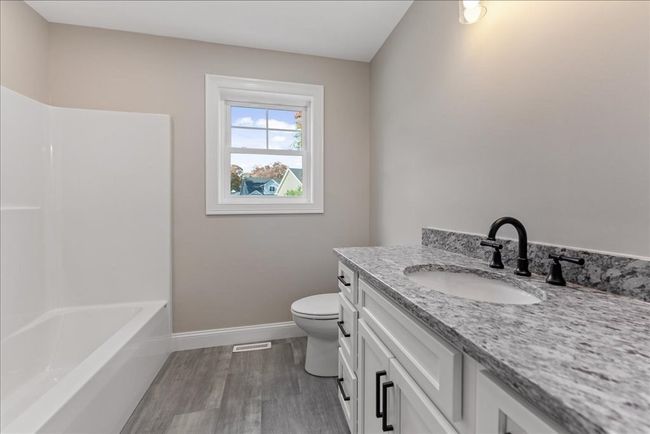 6 - 6 Nicols Way, Condo with 2 bedrooms, 2 bathrooms and 2 parking in Easthampton MA | Image 18