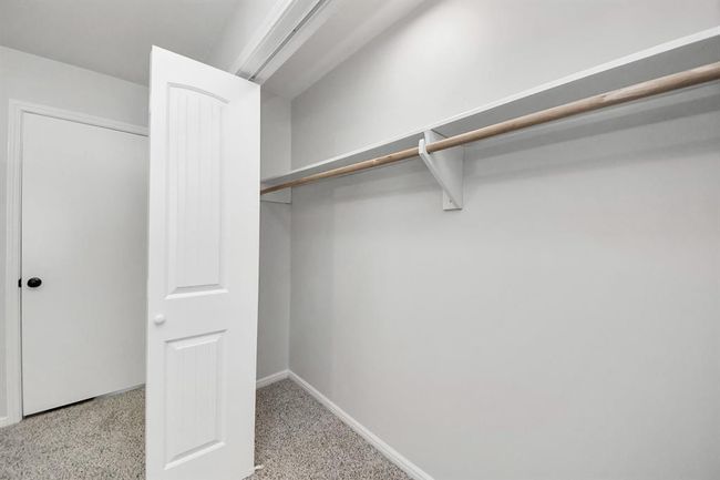 Lots of closet space. | Image 25