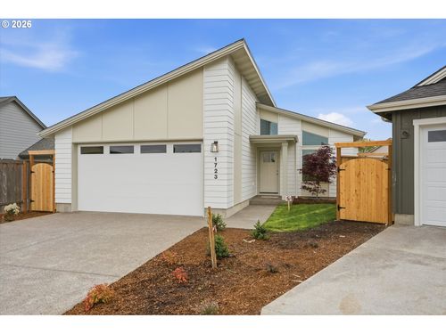 1723 Se Hankel St, Dallas, OR, 97338 | Card Image