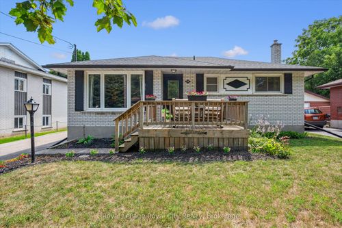 24 Julia Dr, Guelph, ON, N1H5W1 | Card Image