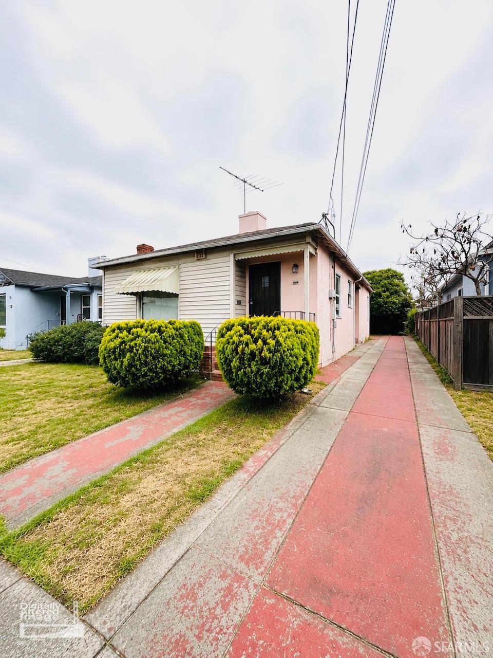 Residential in Oakland 4