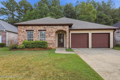 420 Stoneybrook Dr, Brandon, MS, 39042-3501 | Card Image