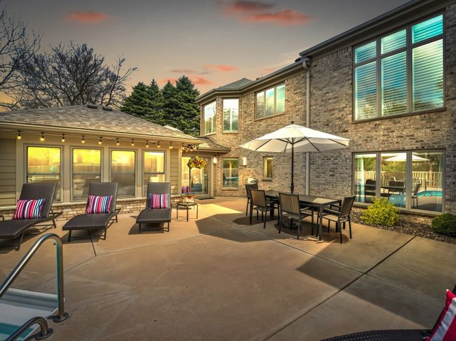8 Lake Pointe Cir, House other with 5 bedrooms, 3 bathrooms and null parking in Wind Point WI | Image 27