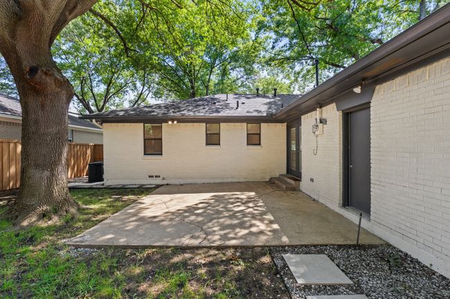 2505 Dorrington Dr, House other with 3 bedrooms, 2 bathrooms and null parking in Dallas TX | Image 25