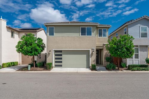 479 Farmhouse Ln, Clovis, CA, 93619-7311 | Card Image