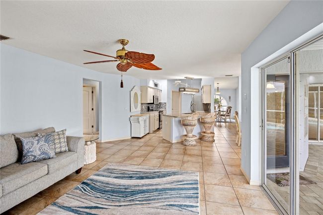 12950 Sw Pembroke Cir S, House other with 3 bedrooms, 2 bathrooms and null parking in LAKE SUZY FL | Image 30
