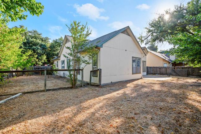 8113 Elkhorn Mountain Trl, House other with 3 bedrooms, 2 bathrooms and null parking in Austin TX | Image 20
