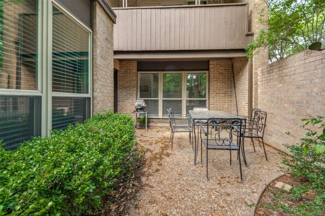1809 N Macarthur Blvd, Townhouse with 3 bedrooms, 3 bathrooms and null parking in Irving TX | Image 24