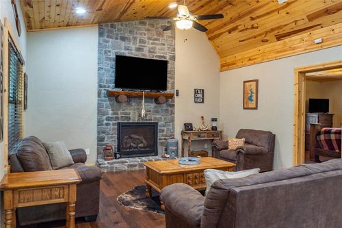 172 Cedar Creek Circle, Broken Bow, OK, 74728 | Card Image
