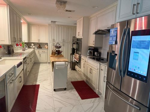 126 Sunflower Cir, Royal Palm Beach, FL, 33411-8009 | Card Image