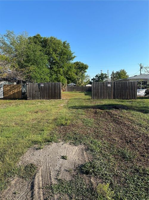 2701 27th Ave N, ST PETERSBURG, FL, 33713-3938 | Card Image