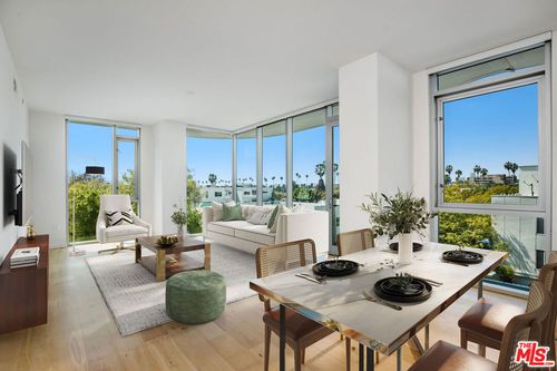 519-8500 Burton Way, Los Angeles, CA, 90048-3387 | Card Image