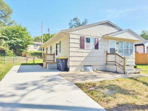 4331 Laurel Ave, Kansas City, MO, 64133-1430 | Card Image