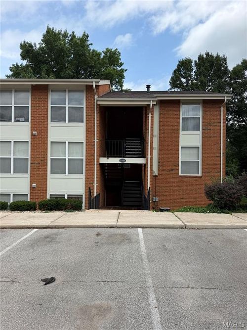 302-1943 Greenpoint Dr, Saint Louis, MO, 63122-5255 | Card Image