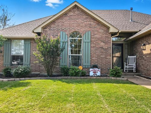 428 Clear View Dr, Washington, OK, 73093-4800 | Card Image