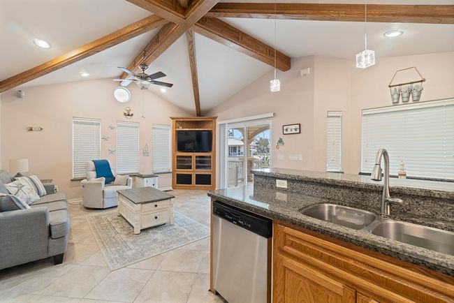 712 E Clam Circle, House other with 2 bedrooms, 2 bathrooms and null parking in Port Isabel TX | Image 11