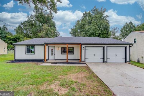 5266 Long Green Ln, Stone Mountain, GA, 30088-3206 | Card Image