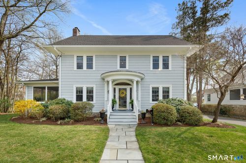 41 Chester St, Stamford, CT, 06905-3945 | Card Image