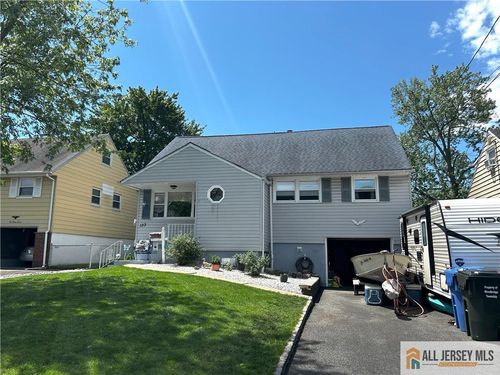 133 Pleasant Ave, Iselin, NJ, 08830-2315 | Card Image