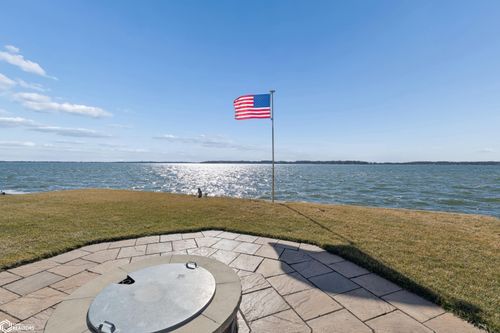 3609 N Shore Dr, Clear Lake, IA, 50428-1070 | Card Image