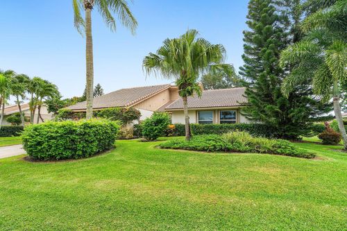 13692 Crosspointe Dr, Palm Beach Gardens, FL, 33418-6920 | Card Image