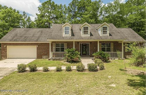 33 Johnson Rd, Wiggins, MS, 39577-9123 | Card Image