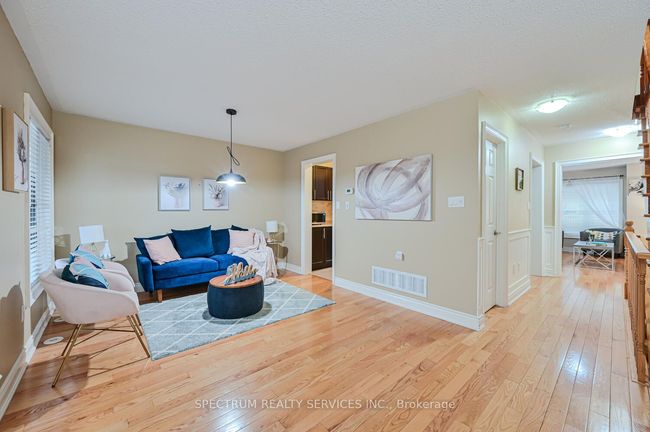 876 Jempson Path, House attached with 4 bedrooms, 3 bathrooms and 1 parking in Milton ON | Image 28