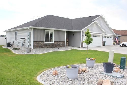 796 S Von Elm Dr, Blackfoot, ID, 83221-5575 | Card Image