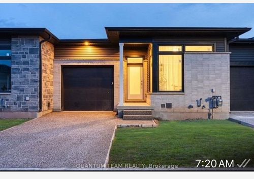 21-8974 Willoughby Dr, Niagara Falls, ON, L2G0Y7 | Card Image