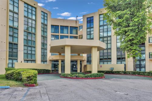 226-2-11780 Sw 18th St, Miami, FL, 33175 | Card Image