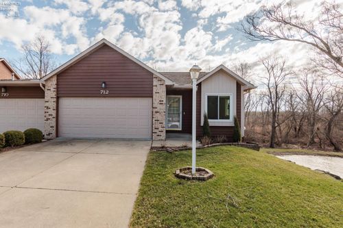 712 Elizabeth Dr, Huron, OH, 44839-1030 | Card Image