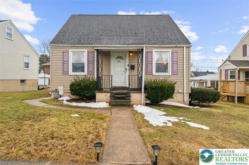 936 Marion St, BETHLEHEM, PA, 18017-5206 | Card Image