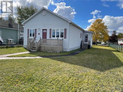 16 Rewa Ave, House other with 2 bedrooms, 1 bathrooms and null parking in Bishops Falls NL | Image 1