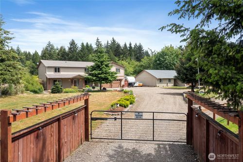 2219 Key Peninsula Hwy Sw, Lakebay, WA, 98349-8631 | Card Image