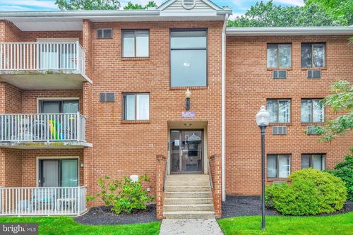 g22-400 Campbell Cir, DOWNINGTOWN, PA, 19335-3235 | Card Image