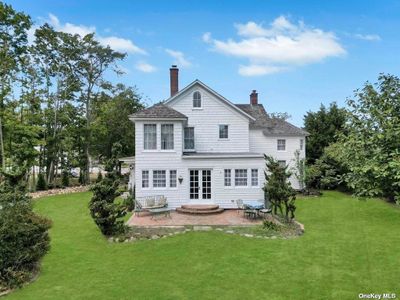 430 Montauk Hwy, House other with 5 bedrooms, 3 bathrooms and null parking in East Moriches NY | Image 2