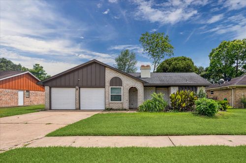 12119 Green Glade Dr, Houston, TX, 77099-3115 | Card Image