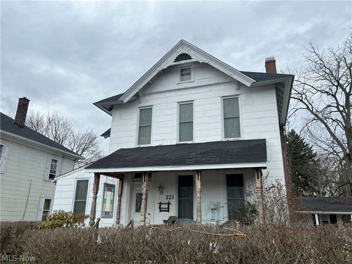 223 S Main St, Columbiana, OH, 44408-1305 | Card Image