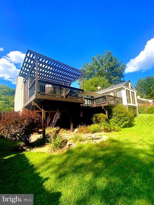 621 Piping Rock Dr, SILVER SPRING, MD, 20905-5657 | Card Image