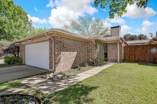 1726 Magnolia Ln, Euless, TX, 76039-2158 | Card Image