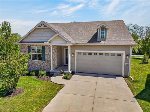 9868 Hawks Nest Dr, Verona, WI, 53593-7849 | Card Image