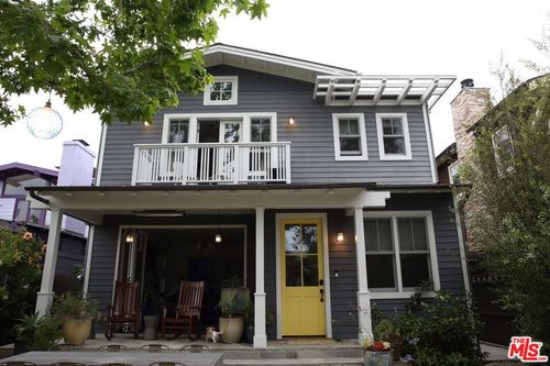 821 Amoroso Pl, Venice, CA, 90291-3899 | Card Image