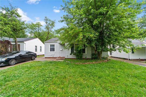 2536 Greenvale Rd, Cleveland, OH, 44121-1118 | Card Image