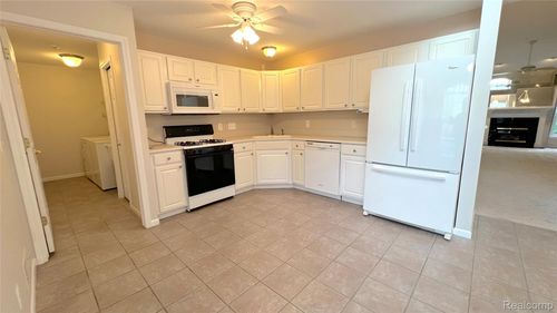 111-550 Cherry Grove Rd, Canton, MI, 48188-5262 | Card Image