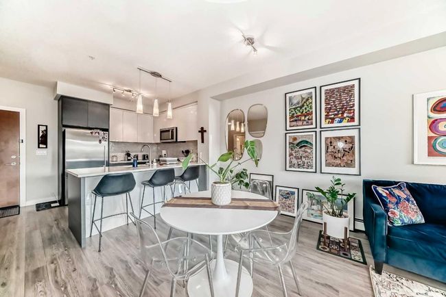 1218 - 95 Burma Star Rd Sw, Condo with 2 bedrooms, 1 bathrooms and 1 parking in Calgary AB | Image 7